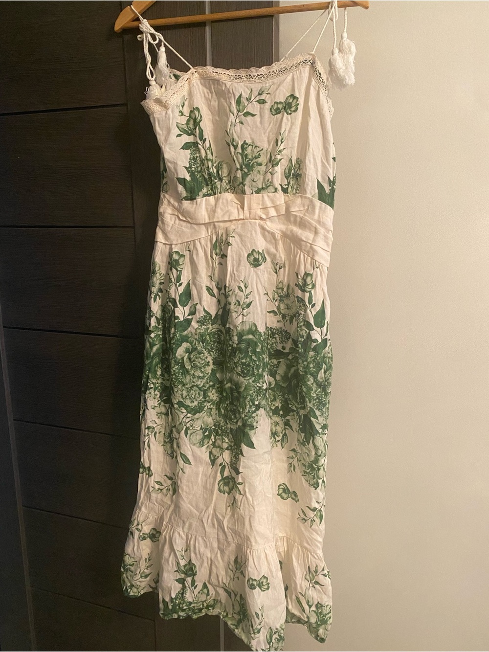 Dixie Midi Dress line Italy 🇮🇹 with Green Floral Print and Tie Straps size 4 - Picture 2 of 3